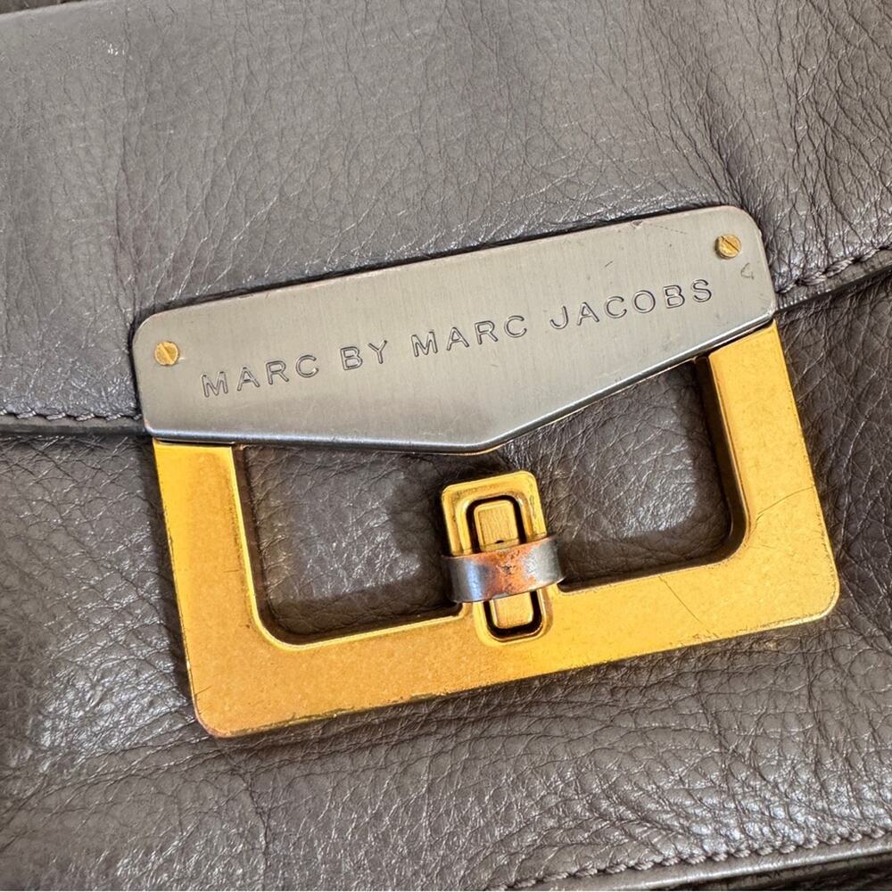 Marc Jacobs Grey Leather Crossbody Handbag Purse Women’s Classic Bag - Picture 2 of 10